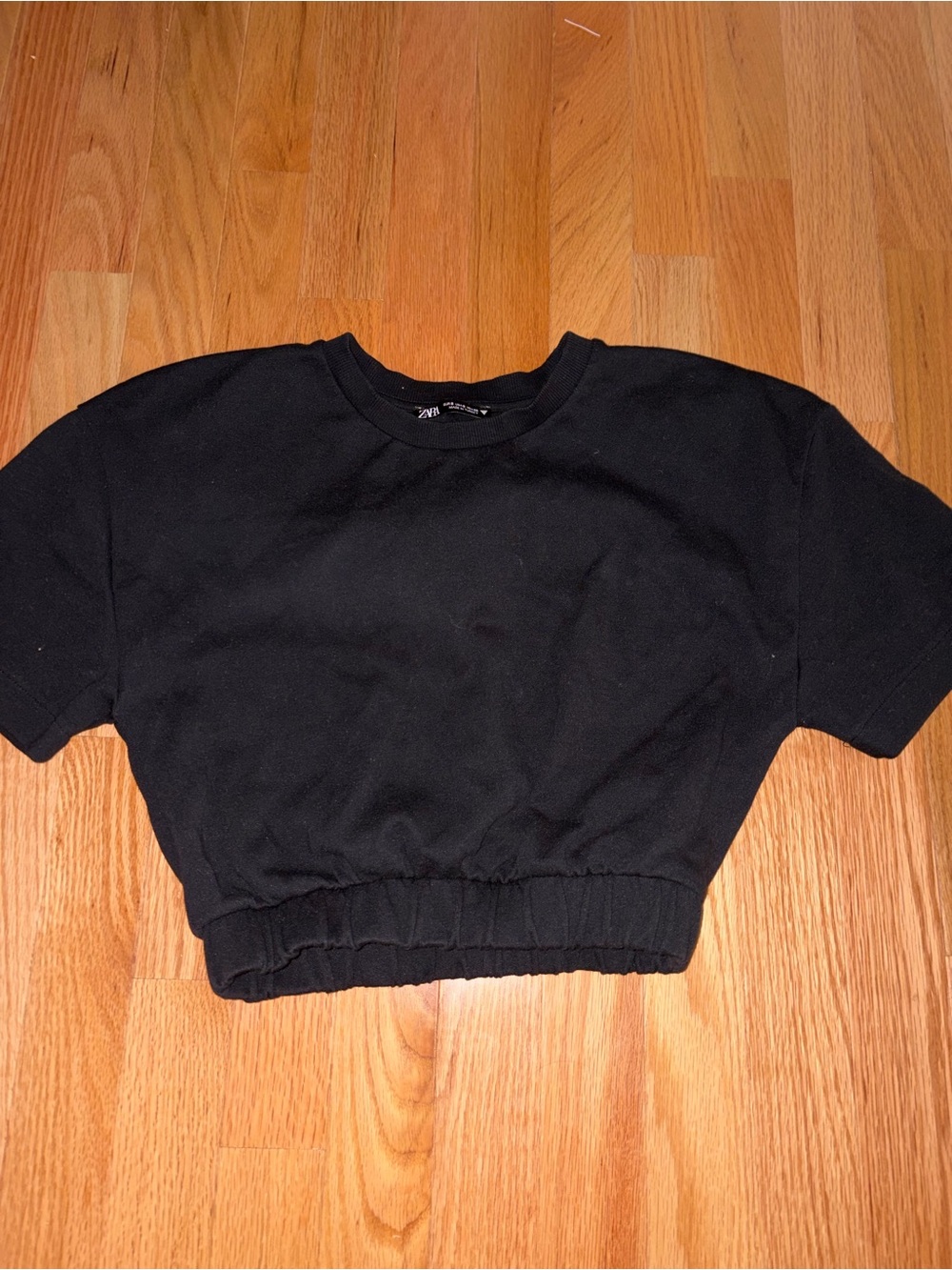 Zara Black Crewneck Cropped Tee